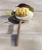 Egg stuffed with cottage cheese and sorrel