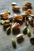 Shelled and unshelled pistachios