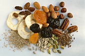 Nüsse, Samen und Trockenfrüchte