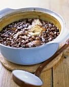 Boston baked beans (Bean and bacon stew, USA)