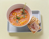 Cold pepper soup with tuna cracker