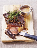 Entrecôte with fried breadcrumbs and shallots