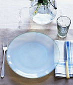 Place-setting with glass plate