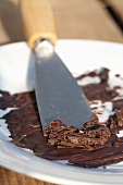 Creating chocolate flakes