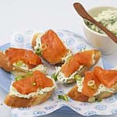 Open sandwiches with cream cheese and salmon