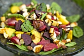 Beetroot salad with Halloumi cheese