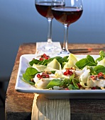 Goat's cheese salad with pomegranate vinaigrette