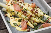 White asparagus with grapefruit and bacon