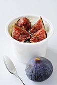Yoghurt with fresh figs