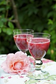 Beetroot and apple juice with ginger