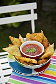 Samosas with dip