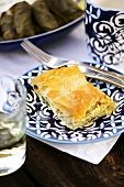 Spanakopita (Filoteigpastete mit Spinat, Griechenland)