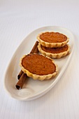 Pumpkin tarts with cinnamon