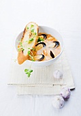 Mussel soup with toasted bread