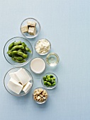 Soya beans and assorted soya products (overhead view)