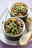 Beef and vegetable stew with white bread