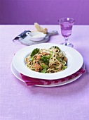 Spaghetti with salmon, broccoli and pesto