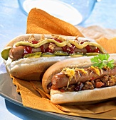 Texas Chili Dog mit Rinderhack und Kindneybohnen & Hot Dog