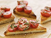Grilled tomatoes on toast
