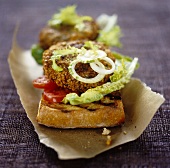 Vegetable burgers with nut coating