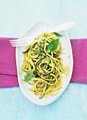 Linguine with courgettes