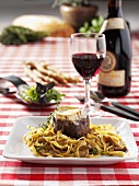 Tagliatelle with fillet of veal and thyme