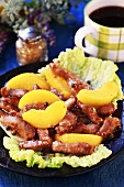 Fried liver with peaches