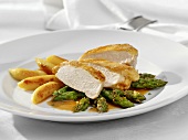 Corn-fed poularde breast with green asparagus & potato noodles