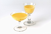Two glasses of advocaat