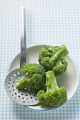 Broccoli florets with skimmer