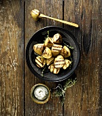 Grilled potatoes with thyme