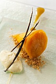Mangosorbet mit Vanillecreme