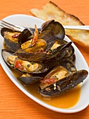 Cozze alla barese (Mussels in wine & vegetable broth, Italy)