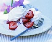 Strawberry dessert with fat-free soft cheese & store-bought meringue