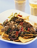 Pan-cooked mince with chillies and tortilla chips
