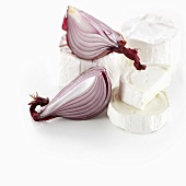 Goat's cheese and red onions