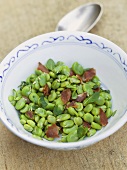 Broad beans with bacon