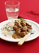 Champignon-Stroganoff mit Reis