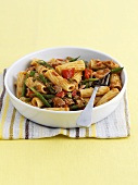 Rigatoni with tuna and vegetables