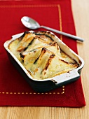 Bread and butter pudding (UK)