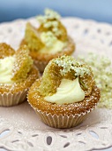 Cupcakes with elderflowers