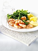 Prawns with rocket and lemons