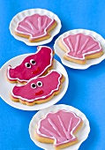 Shell-shaped cookies