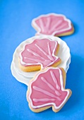 Shell-shaped cookies