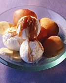 Ice cream with apricots, bananas and caramel