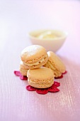 Almond macaroons with maple syrup