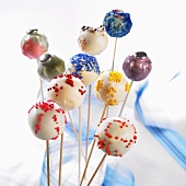 Many different decorate cake pops