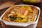 Salmon quiche with pears