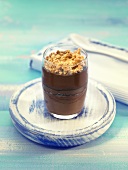 Chocolate mousse with crumbles