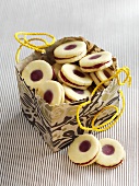 'Karlsbader' lemon rings (jelly filled cookie) for gift giving